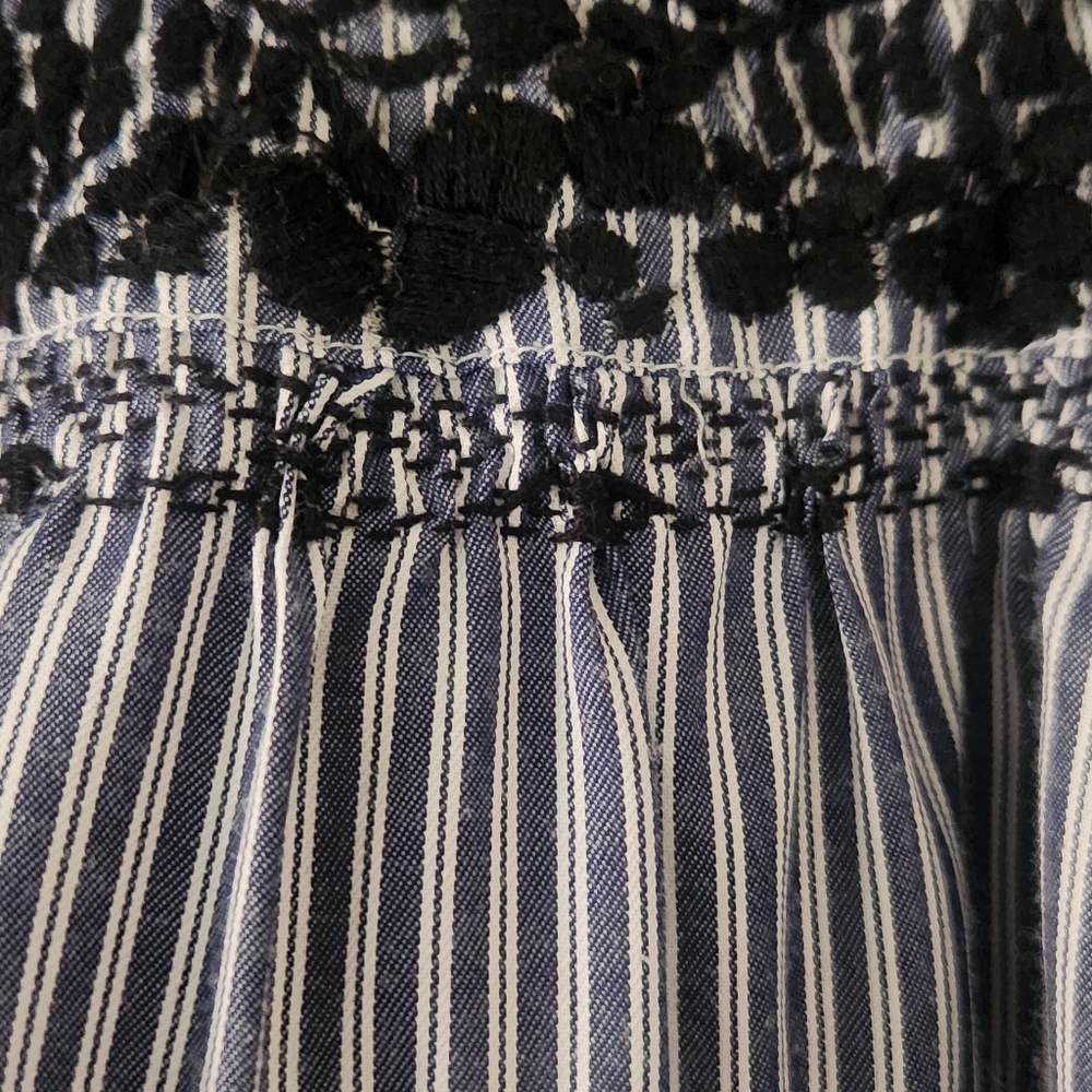Margarita Mercantile Sara Top Midnight Blue Embroidery Small - Picture 9 of 14